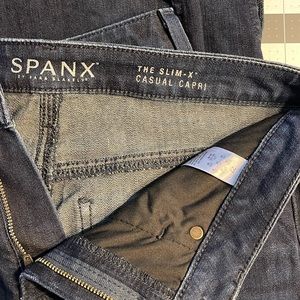 SPANX The Slim-X Casual Capri